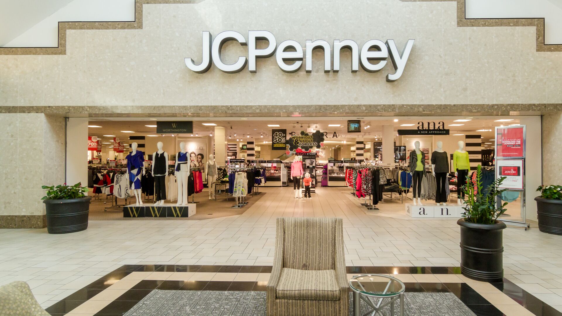 JC Penney store front