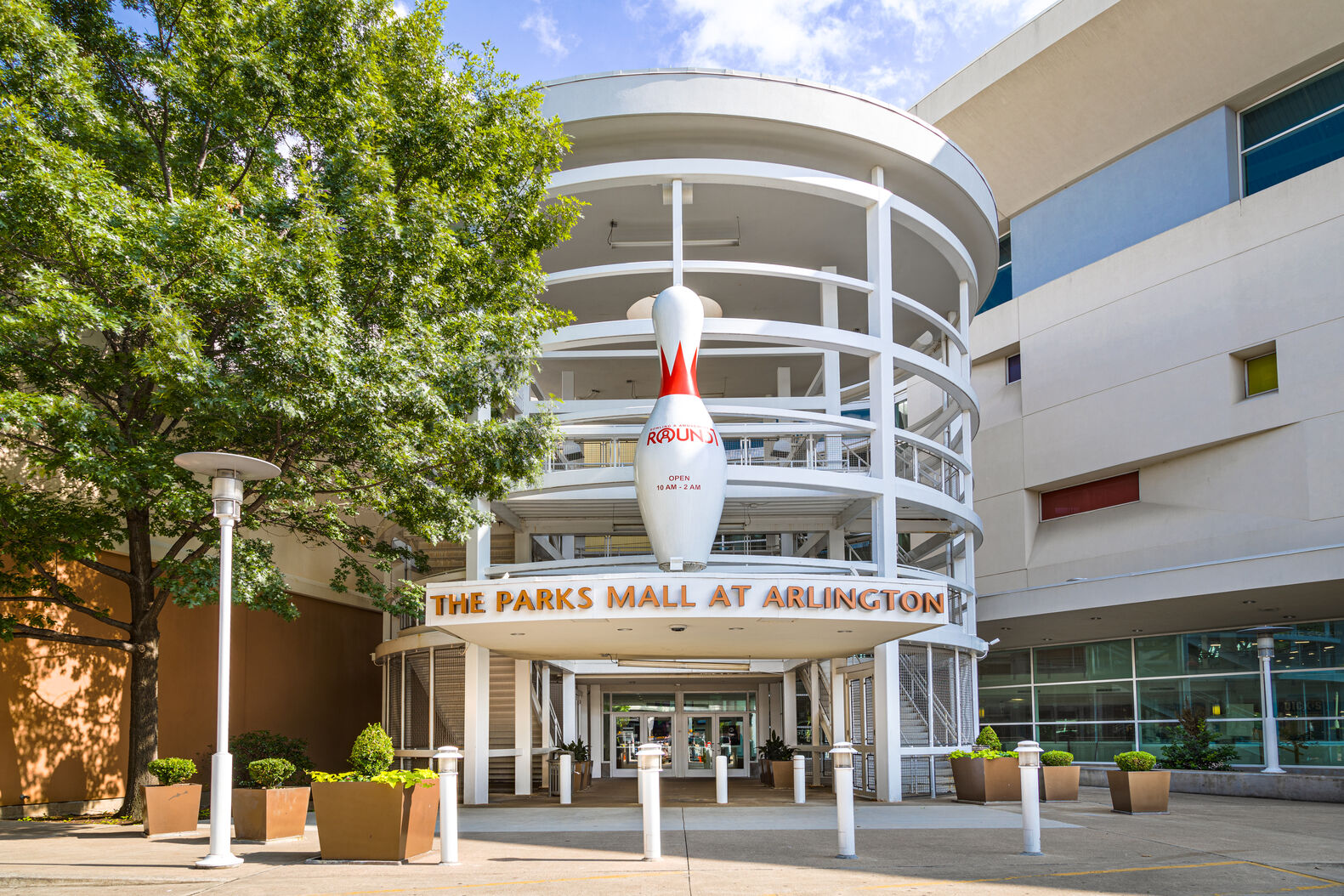 Exterior entrance to The Parks Mall at Arlington