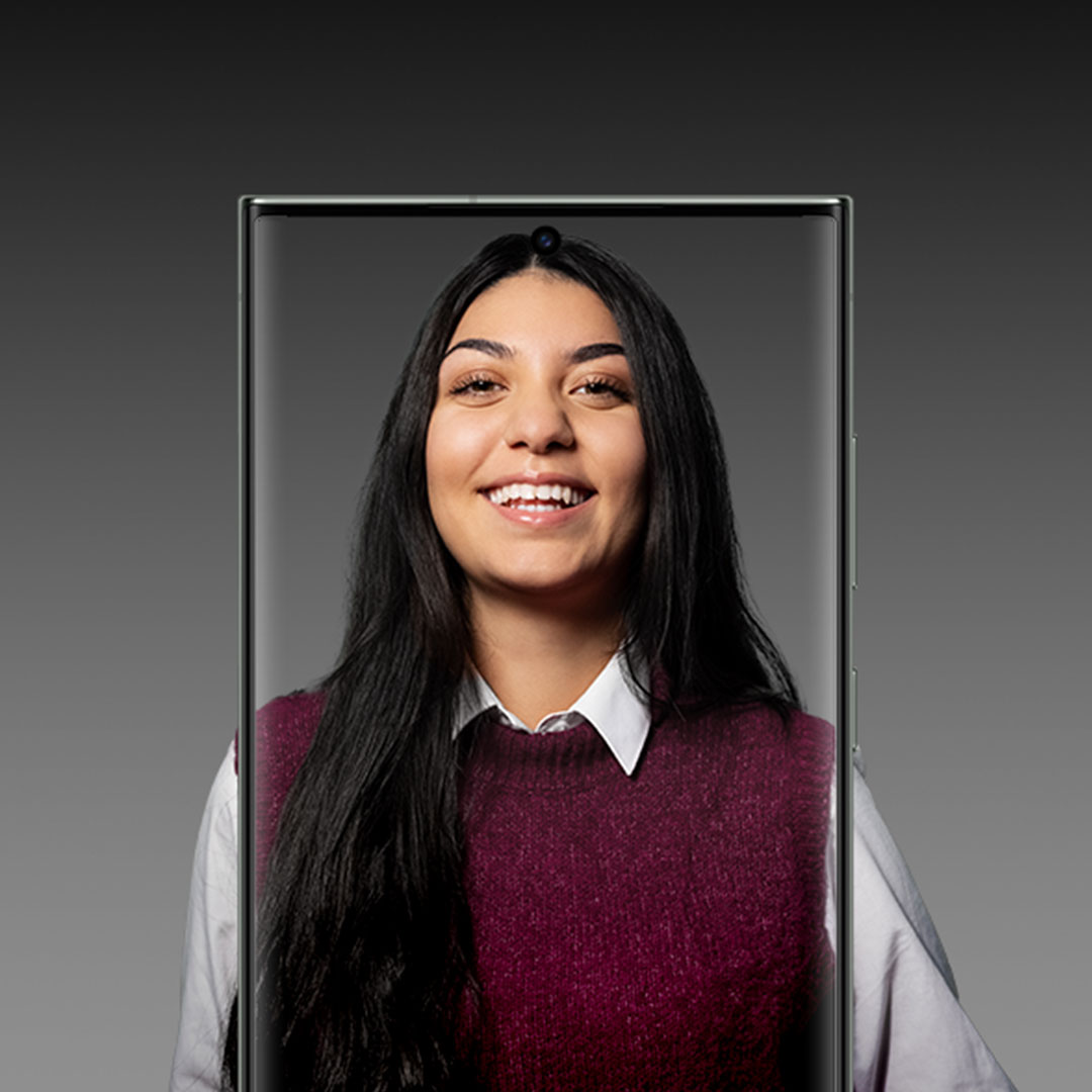 Get a free hi-res headshot captured with the Galaxy S23 Ultra.